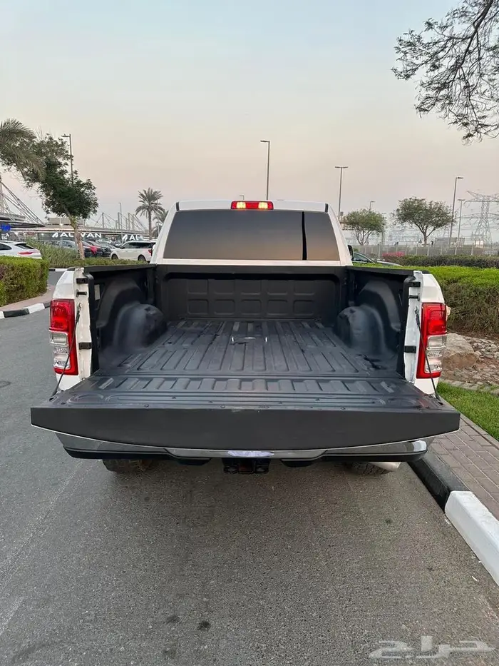الإمارات العربية المتحدة 6