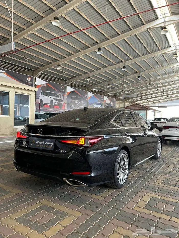 عرض خاص لكزس ES 350 CC بنزين موديل 2025 سعودي 3