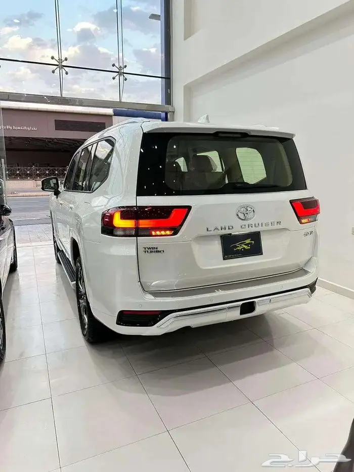 لاند كروزر GXR L4 2025 سعودى 2