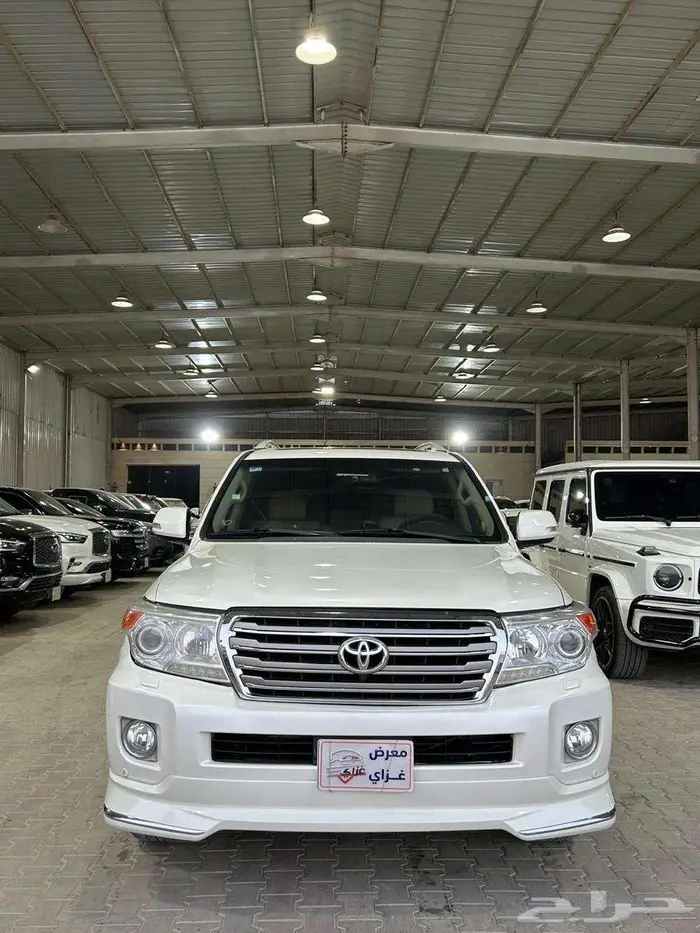تويوتا لاندكروزر VXR موديل 2014 نظيف جدا للمستخدم 0