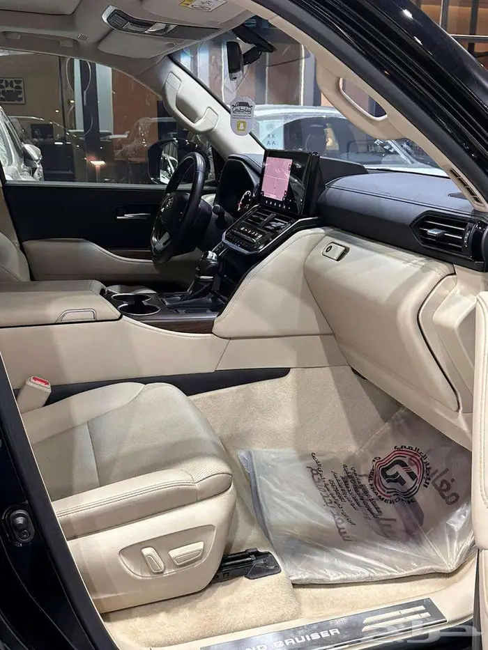 لاندكروزر L4 2024 6