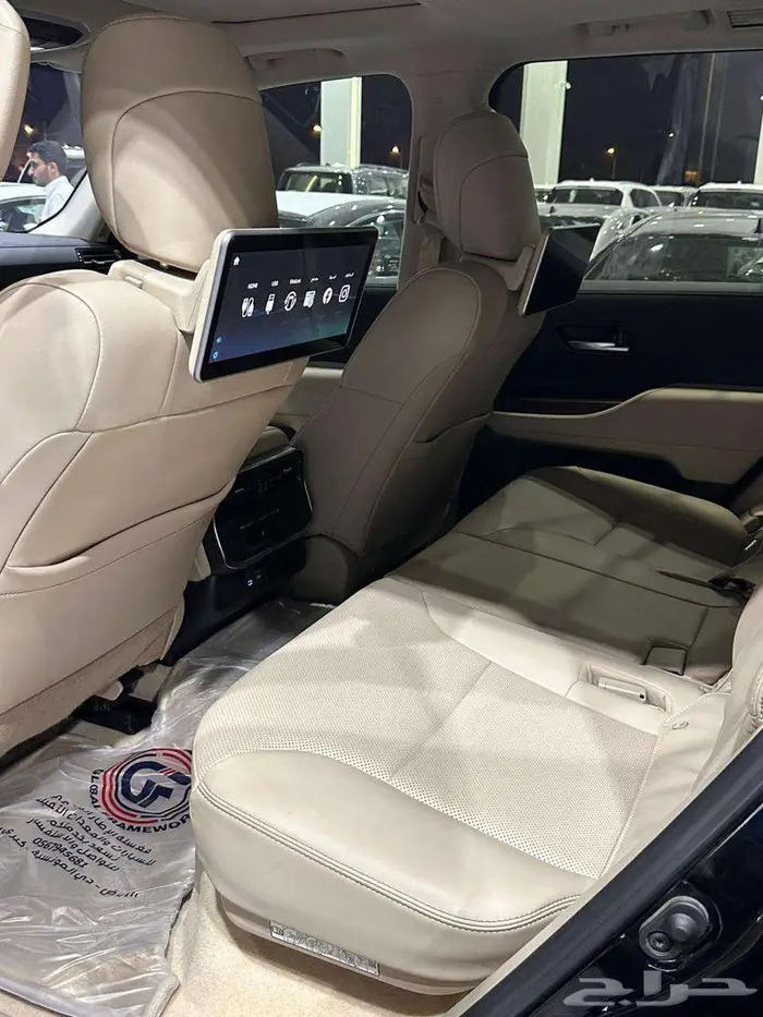 لاندكروزر L4 2024 5