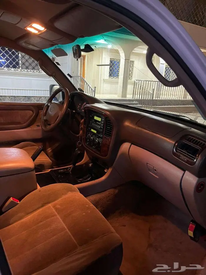 جيب VXRنظيف مفحوص مجدد2000 14
