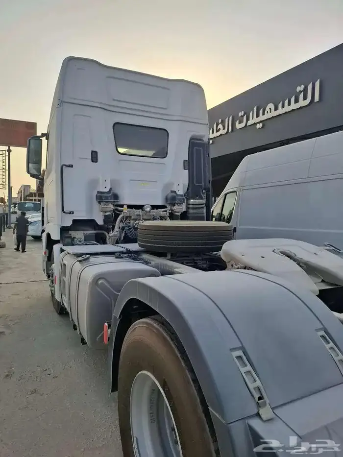 هونداي راس تريلا 4x2 XCIENT GT م 2023 جديد 3