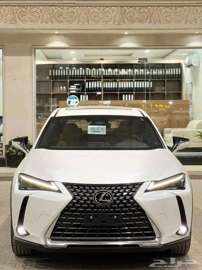 لكزس UX 300 اي اتش أسود هايبرد 2024 اقل سعر كاش واقساط 13