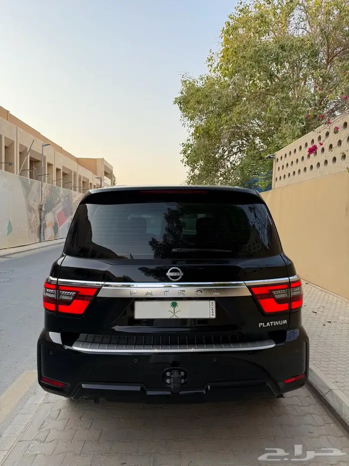 نيسان باترول 2023 بلاتينيوم نظيف جدا 3