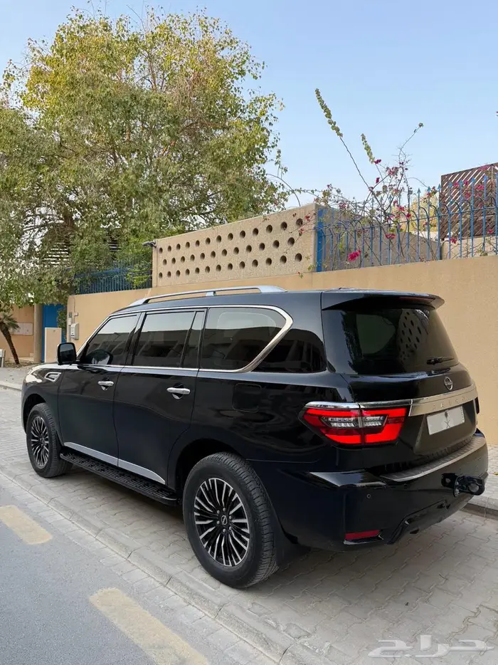 نيسان باترول 2023 بلاتينيوم نظيف جدا 5