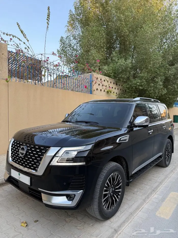 نيسان باترول 2023 بلاتينيوم نظيف جدا 1