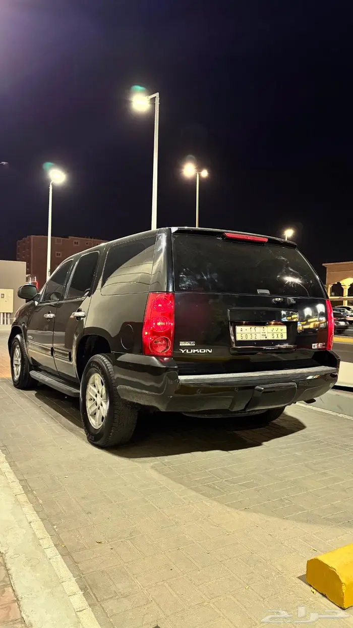 يوكن 2010 SLE 2