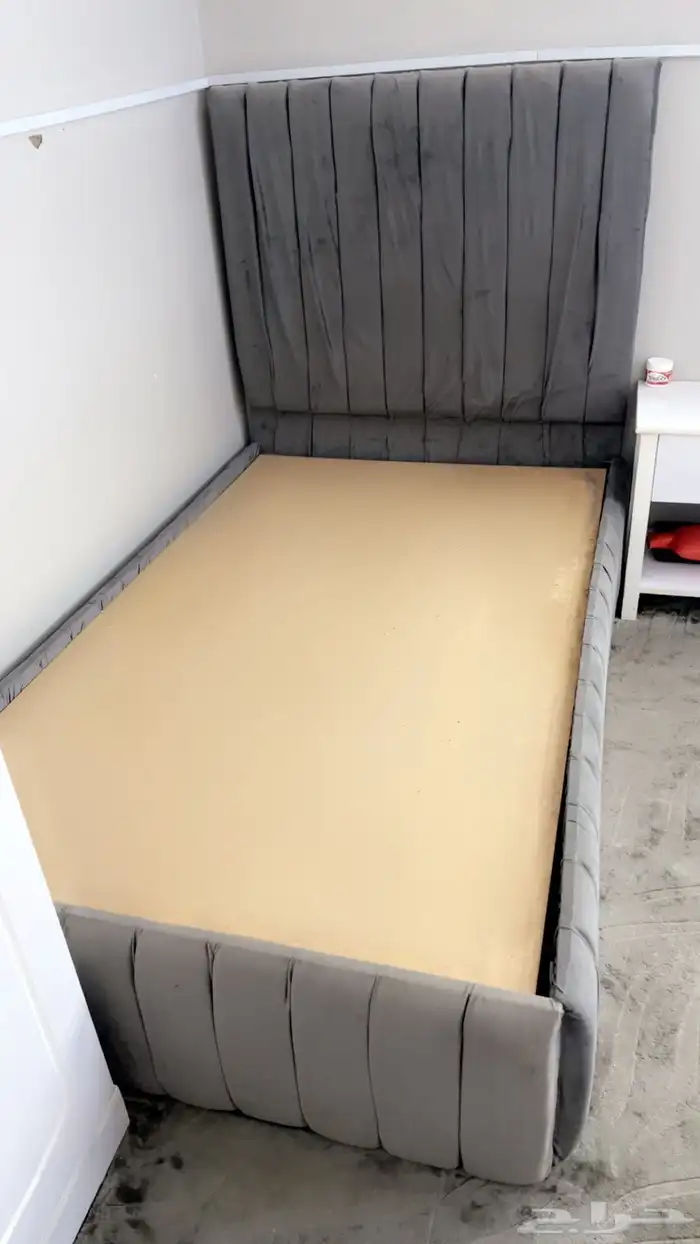 للبيع اثاث 0