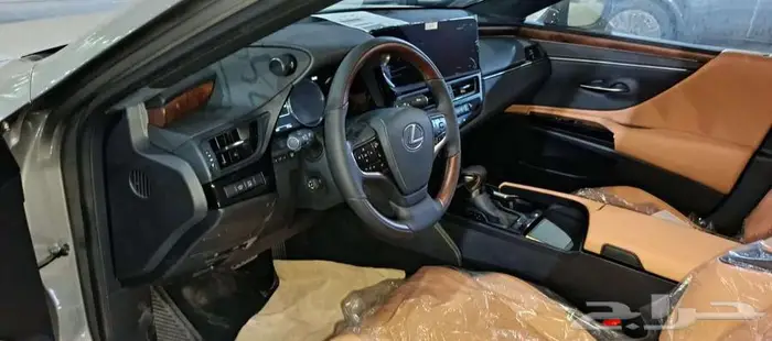 لكزس اي اس 350 CCالموديل 2025 4