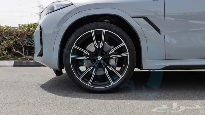 2025 BMW X6 XDRIVE 40i M SPORT 3.0L AWD GCC 42