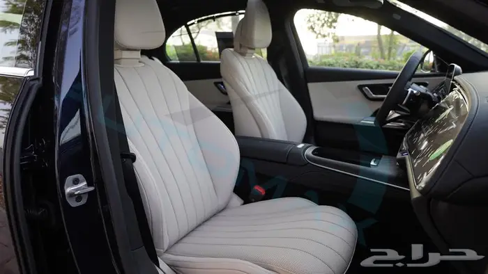 Mercedes-Benz E300 2025 0KM GCC اصفار مع ضمان الوكيل 27