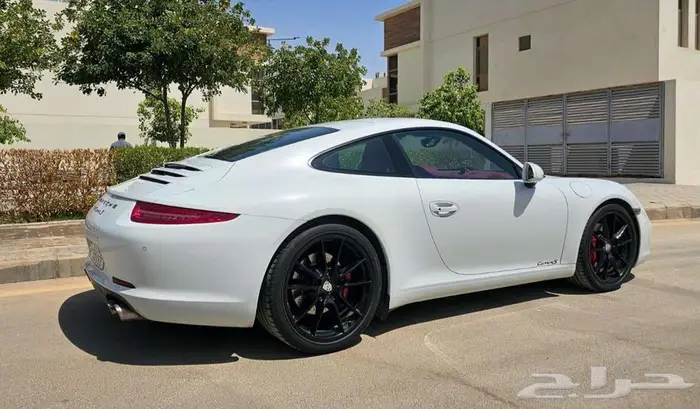 للبيع بورش ابيض 911 كاريرا S موديل 2015 6