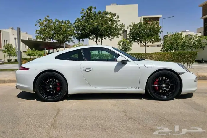 للبيع بورش ابيض 911 كاريرا S موديل 2015 5