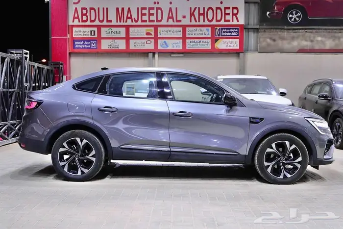 رينو اركانا E 2025 لدى شركة عبدالمجيد الخضر للسيارات 4