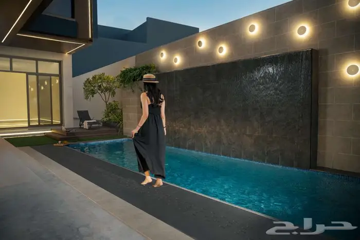 فيلا فاخرة جديدة للبيع   حي العقيق الموسى 3