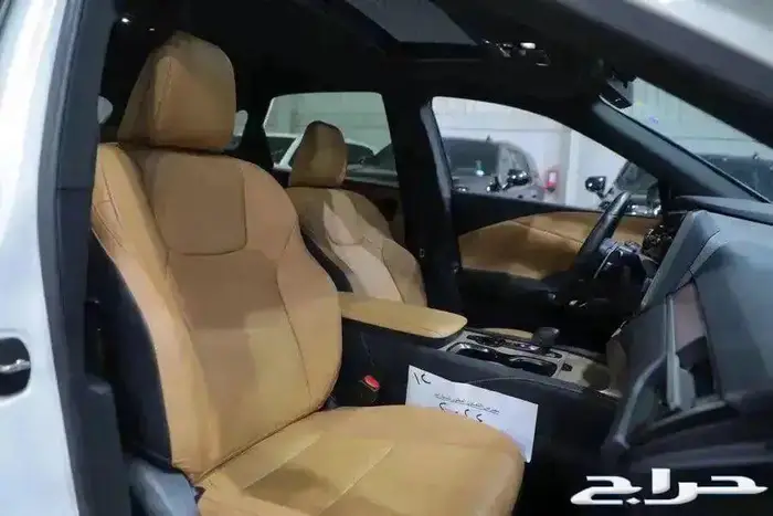 ليكزس RX 350 AA فتحة سقف جلد بنزين موديل 2024 15