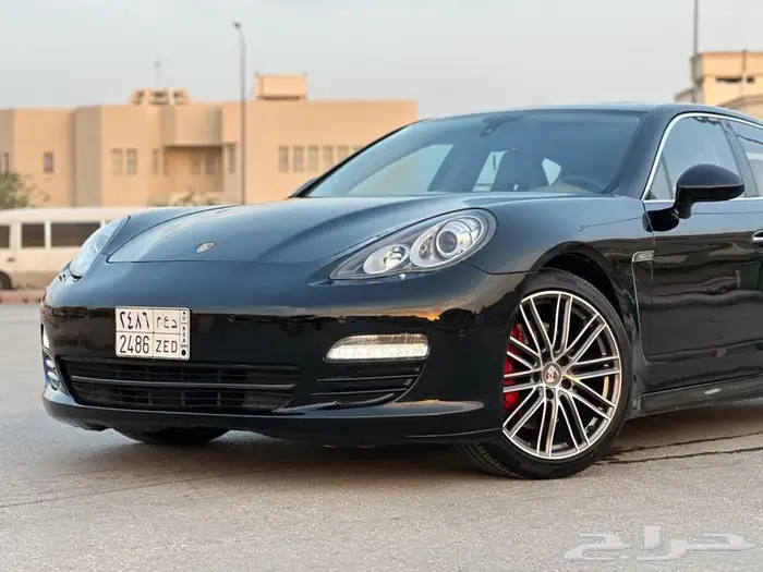 بورش بانميرا v8 7
