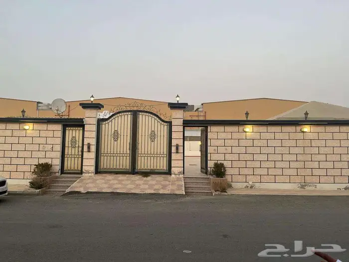 استراحه للبيع فى حى الرياض 0