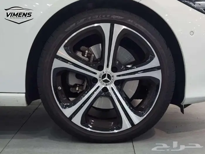 مرسيدس C300 أفانجارد 4MATIC 2023 3