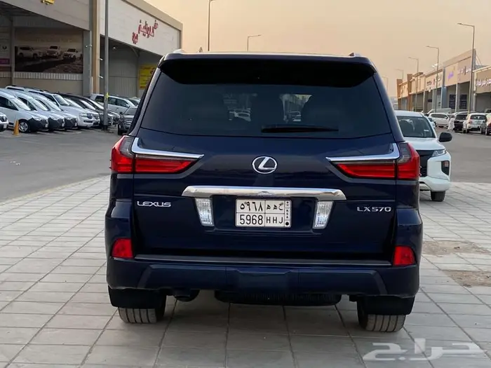 لكزس LX570 فل كامل 2016 9
