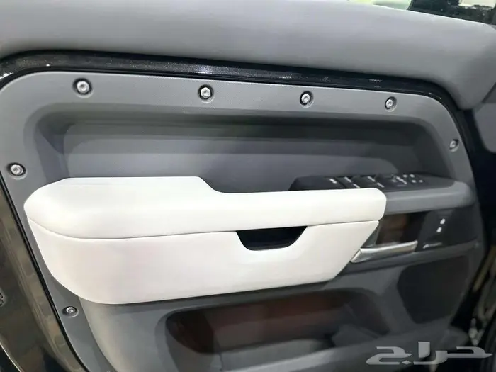 لاند روفر ديفندر موديل 2025 6 سلندر سعودى عرض خاص 18