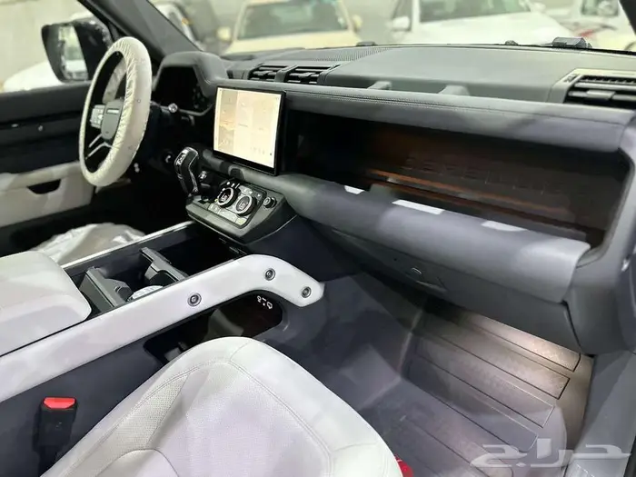 لاند روفر ديفندر موديل 2025 6 سلندر سعودى عرض خاص 17