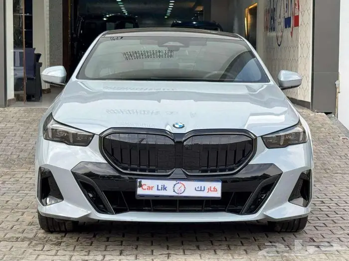 بي ام دبليو الفئة الخامسة 520 2025 ام كت. 0