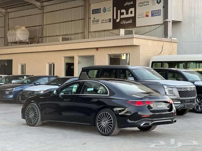 مرسيدس بنز E200 4