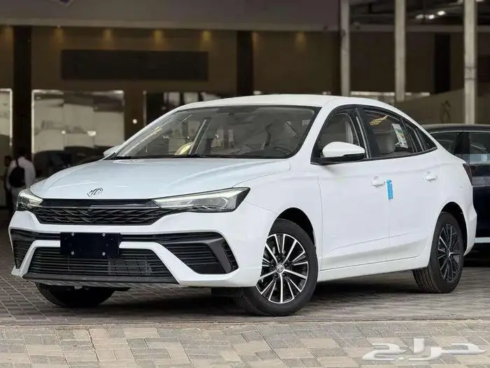 ام جي 5 استاندر الشكل الجديد موديل 2025 كاش واقساط 1