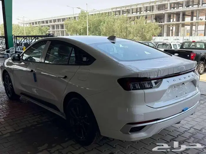 فورد تورس امبيانتي موديل 2026 13