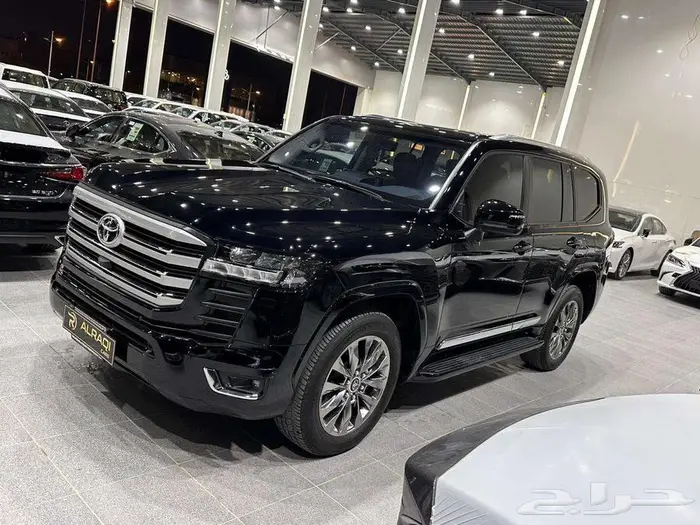 لاندكروزر L4 2024 1