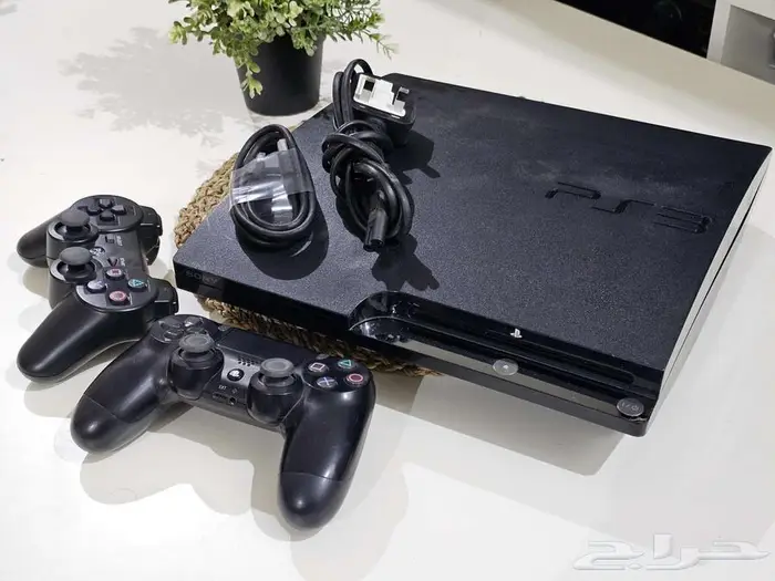 للبيع PS3 سوني بلاي ستيشن 3 معدل مساحة 1 تيرا SSD مع يدتين 4