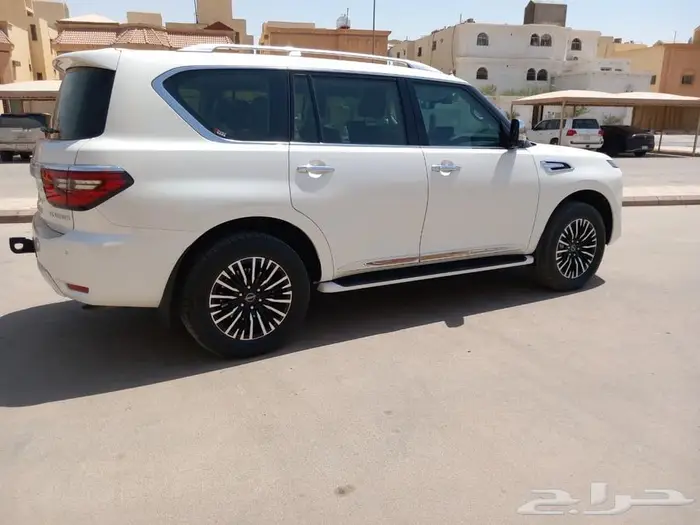 نيسان باترول بلاتينيوم سعودي فل كامل شبه جديد 4