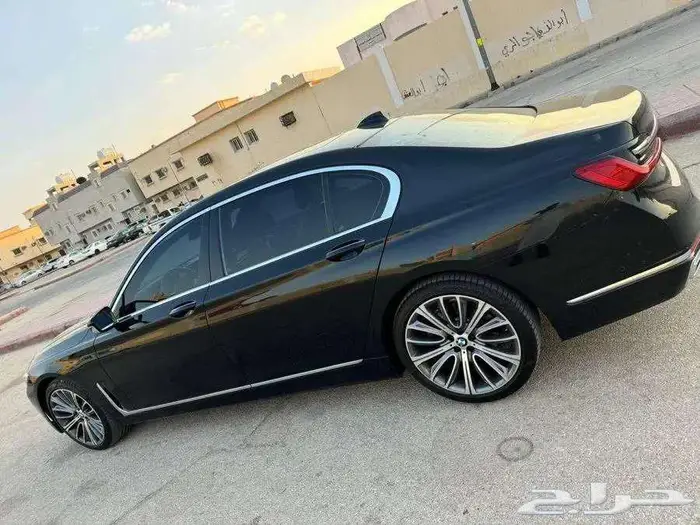 بي ام دبليو 2020 الفئة 730 فل كامل 13