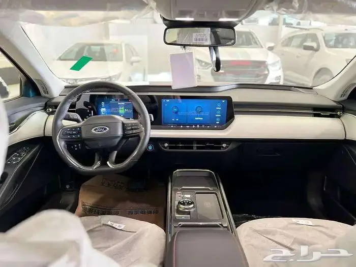 فورد تورس تيتانيوم فل كامل 2025 10