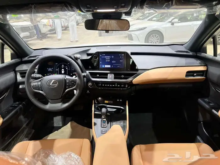 لكزس UX 300 اي اتش أسود هايبرد 2024 اقل سعر كاش واقساط 17