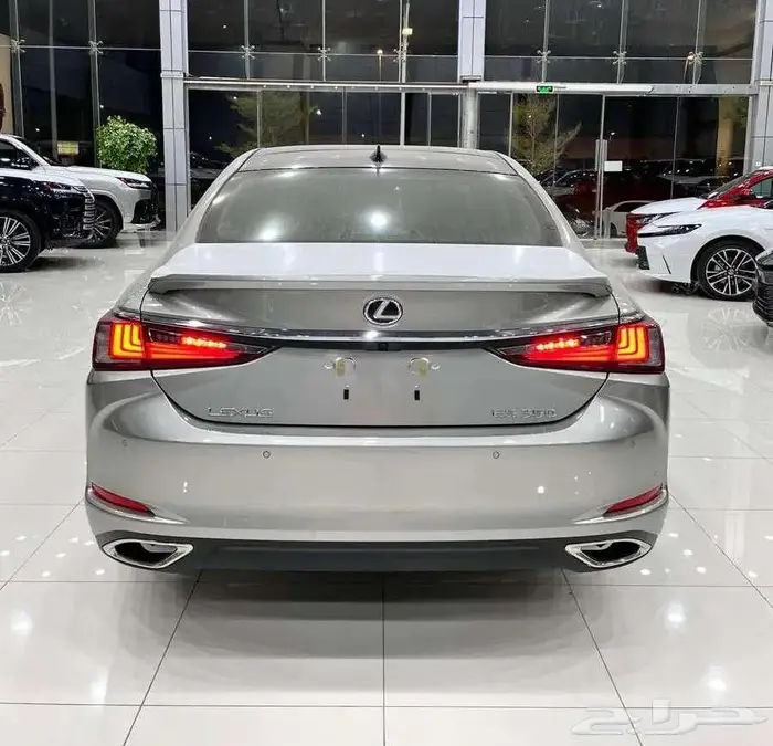 لكزس ES350 CC موديل 2025 3