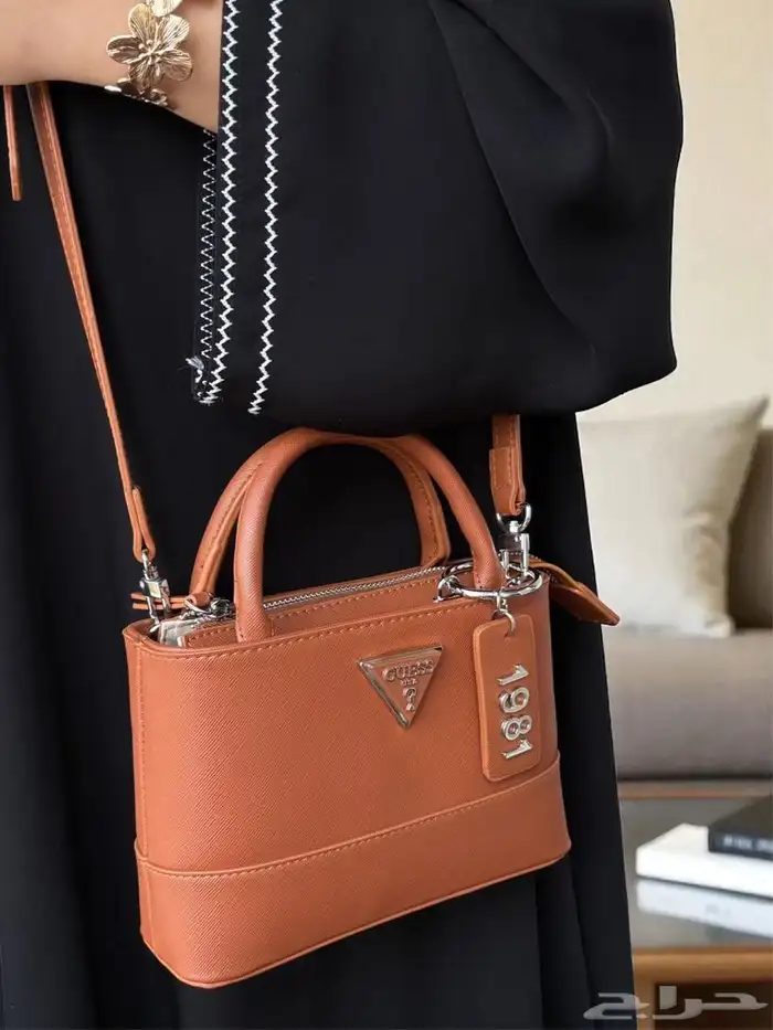 توفرت الآكثر طلبا  مع كافه الملحقات كما فصوره GUESS 15
