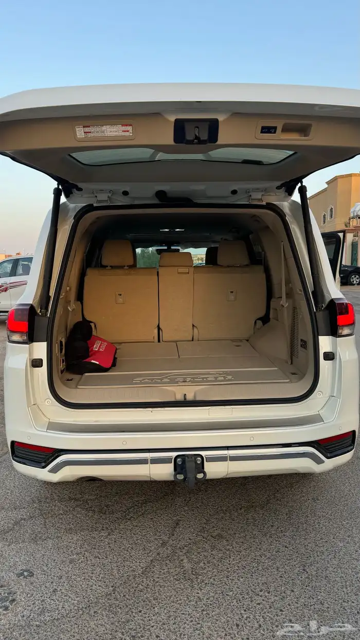 لاندكروزر GXR 3 2024 8