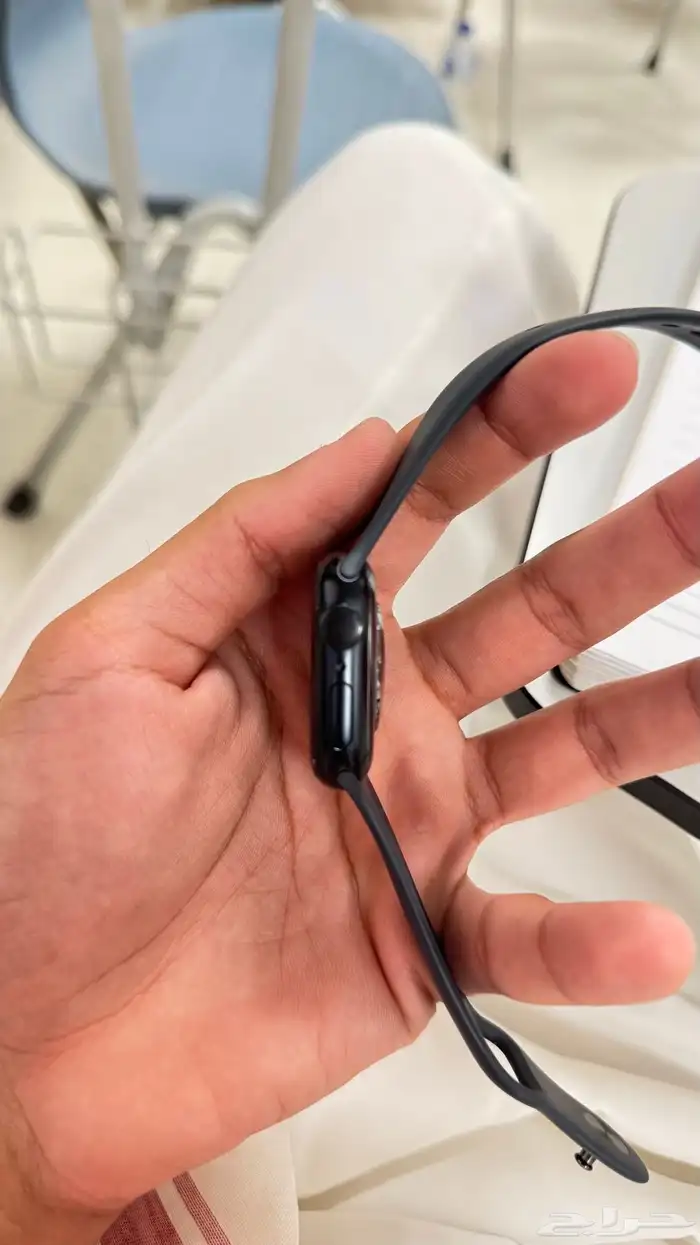 ساعة أبل سيريس 8 1