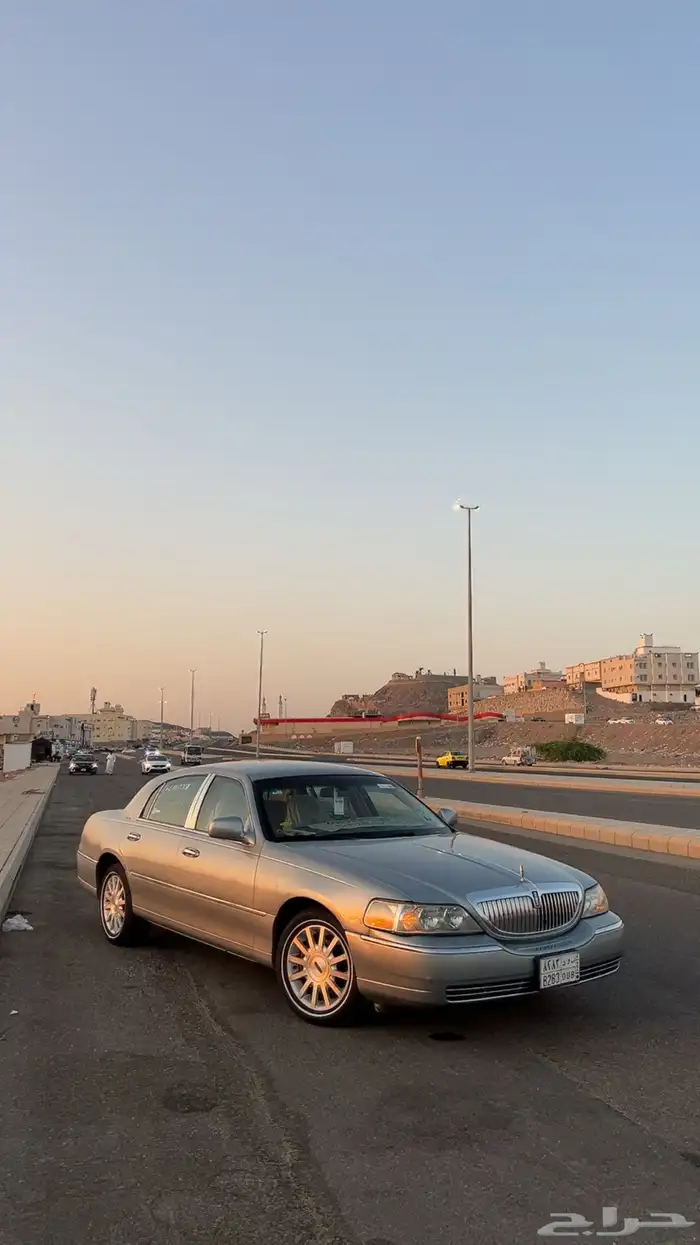 لينكولن تاون كار 6