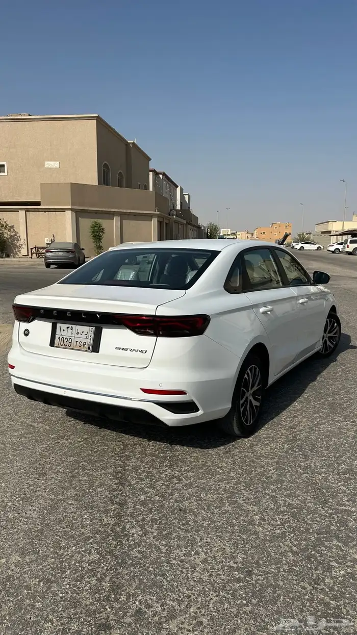 جيلي امجراند 7 2023 4