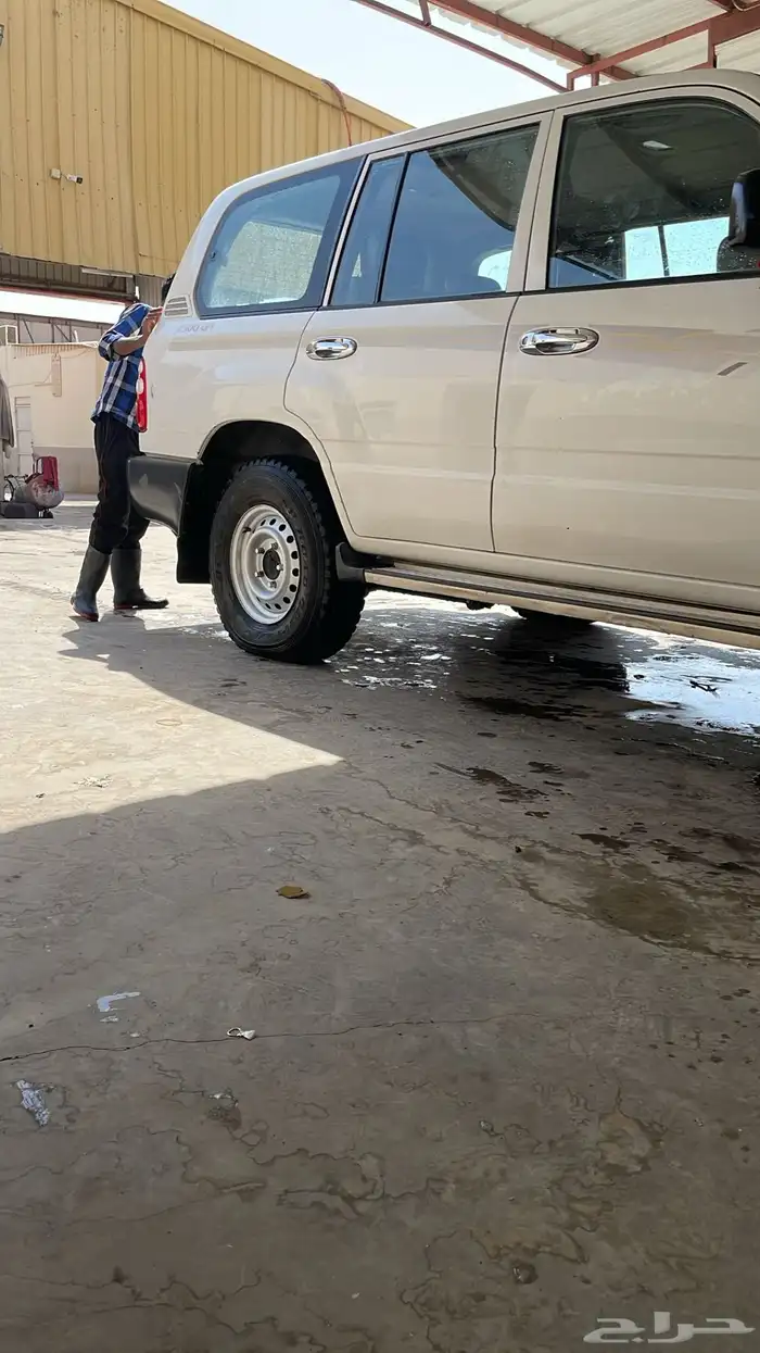جيب لاندكروزر G موديل 2004 3