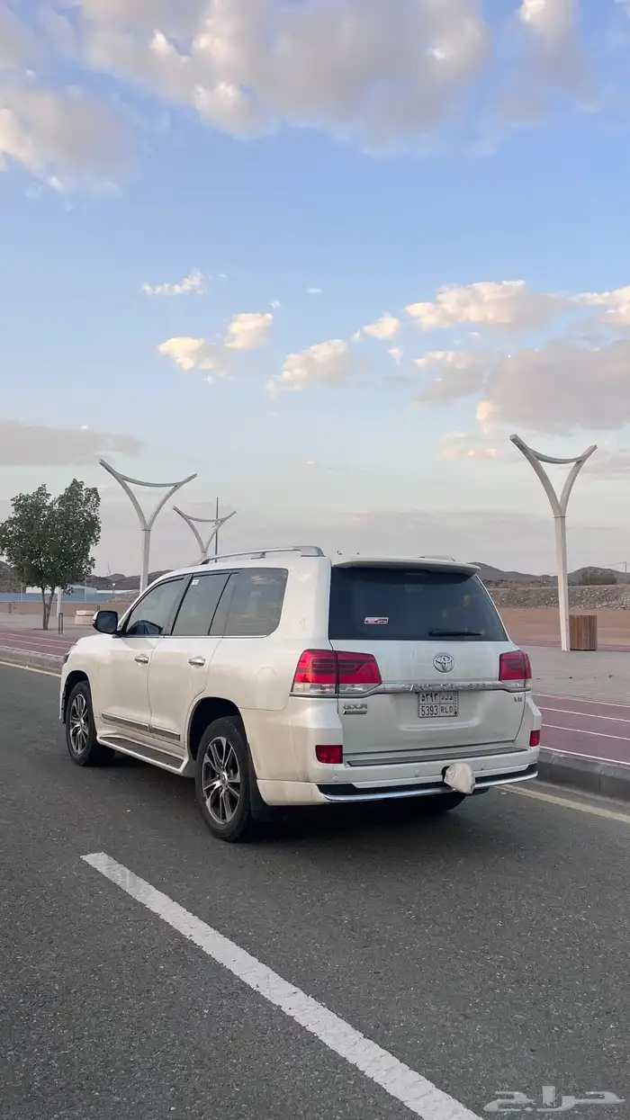 للبيع جيب لاندكروزر 2020 مخزن 1