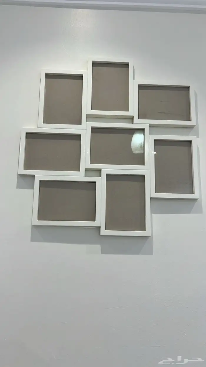 8لوحات بلوحه واحده جديده من ايكيا مناسبه لركن قهوه او صور 0