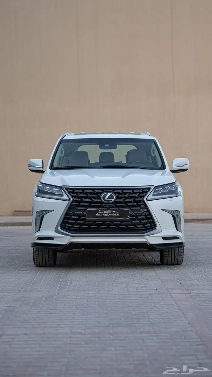 جيب لكزس (LX-570 (2016 4