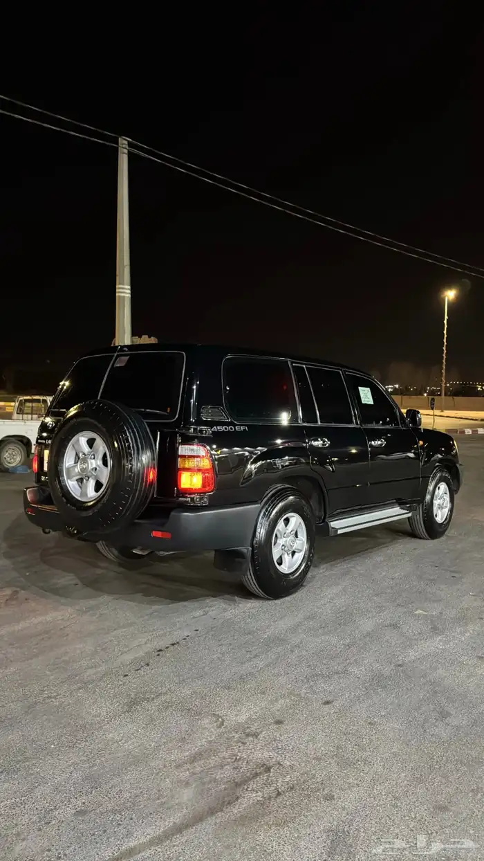 لاندكروزر أسود 4