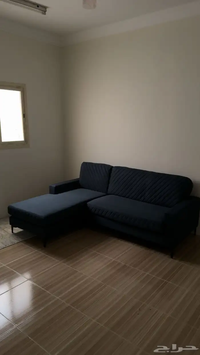 كنب بحالة ممتازة وجودة 1